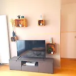 Free Garage Parking!!! Stylish Getaway In Prime Location - By The Danube And Old Town Apartman *