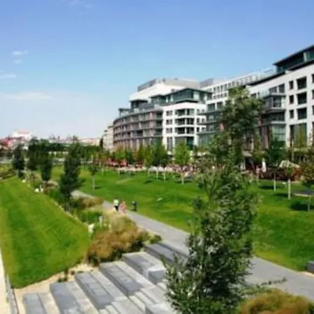 Free Garage Parking!!! Stylish Getaway In Prime Location - By The Danube And Old Town * Bratislava