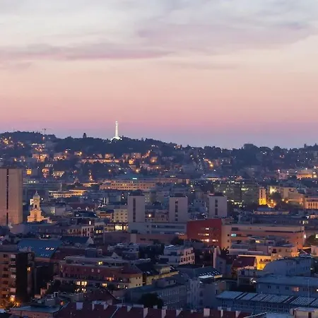 Free Garage Parking!!! Stylish Getaway In Prime Location - By The Danube And Old Town ブラチスラヴァ