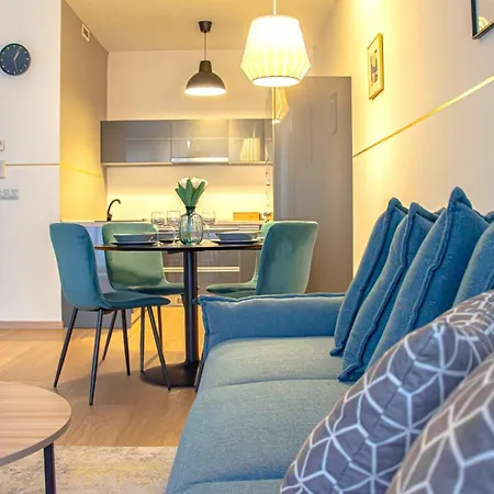 Free Garage Parking!!! Stylish Getaway In Prime Location - By The Danube And Old Town Apartmán *