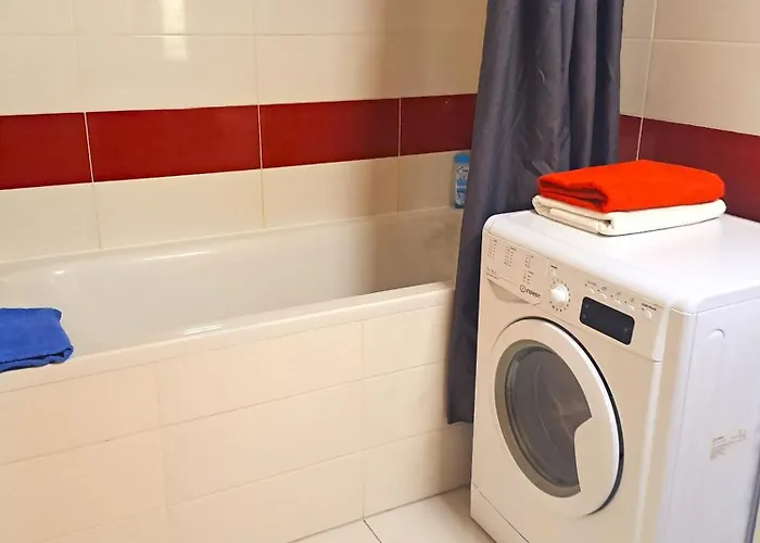 Free Garage Parking!!! Stylish Getaway In Prime Location - By The Danube And Old Town *