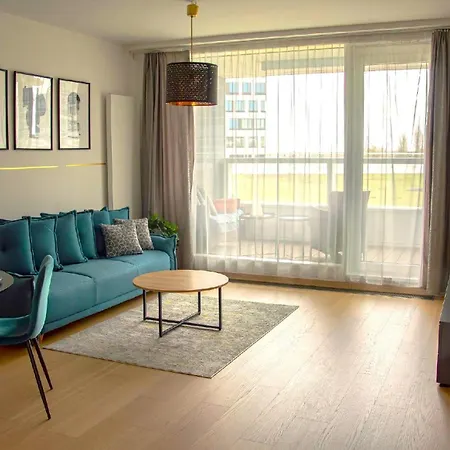 Free Garage Parking!!! Stylish Getaway In Prime Location - By The Danube And Old Town Apartamento