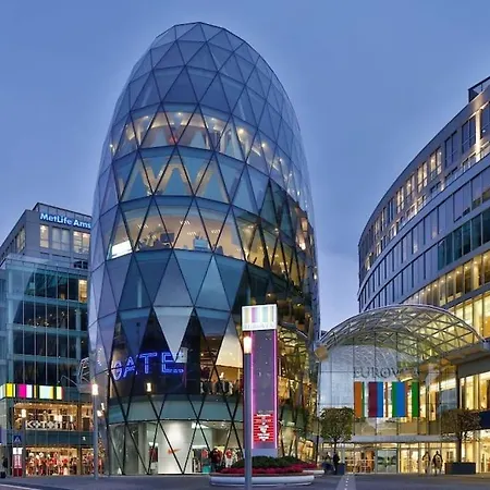 Free Garage Parking!!! Stylish Getaway In Prime Location - By The Danube And Old Town Lejlighed Bratislava