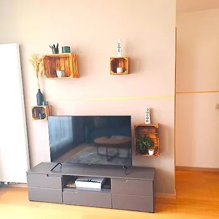 Free Garage Parking!!! Stylish Getaway In Prime Location - By The Danube And Old Town アパート *