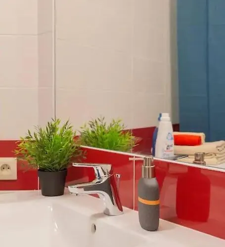 Free Garage Parking!!! Stylish Getaway In Prime Location - By The Danube And Old Town アパート *
